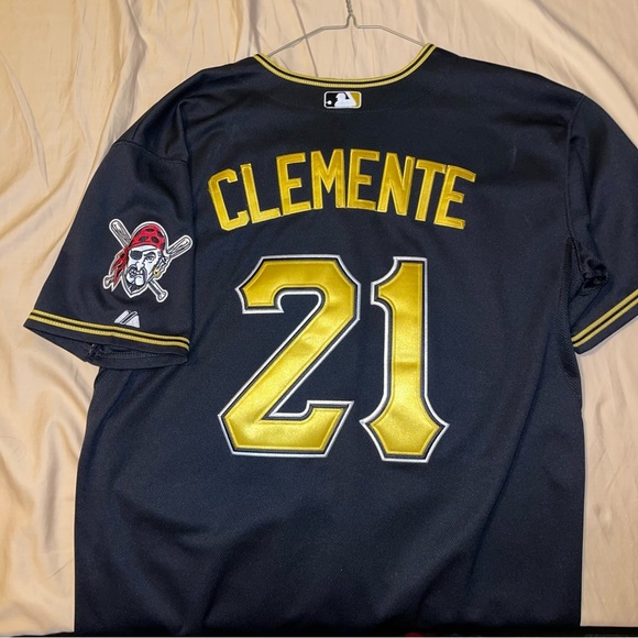Roberto Clemente Pittsburgh Pirates Jersey - Picture 2 of 3
